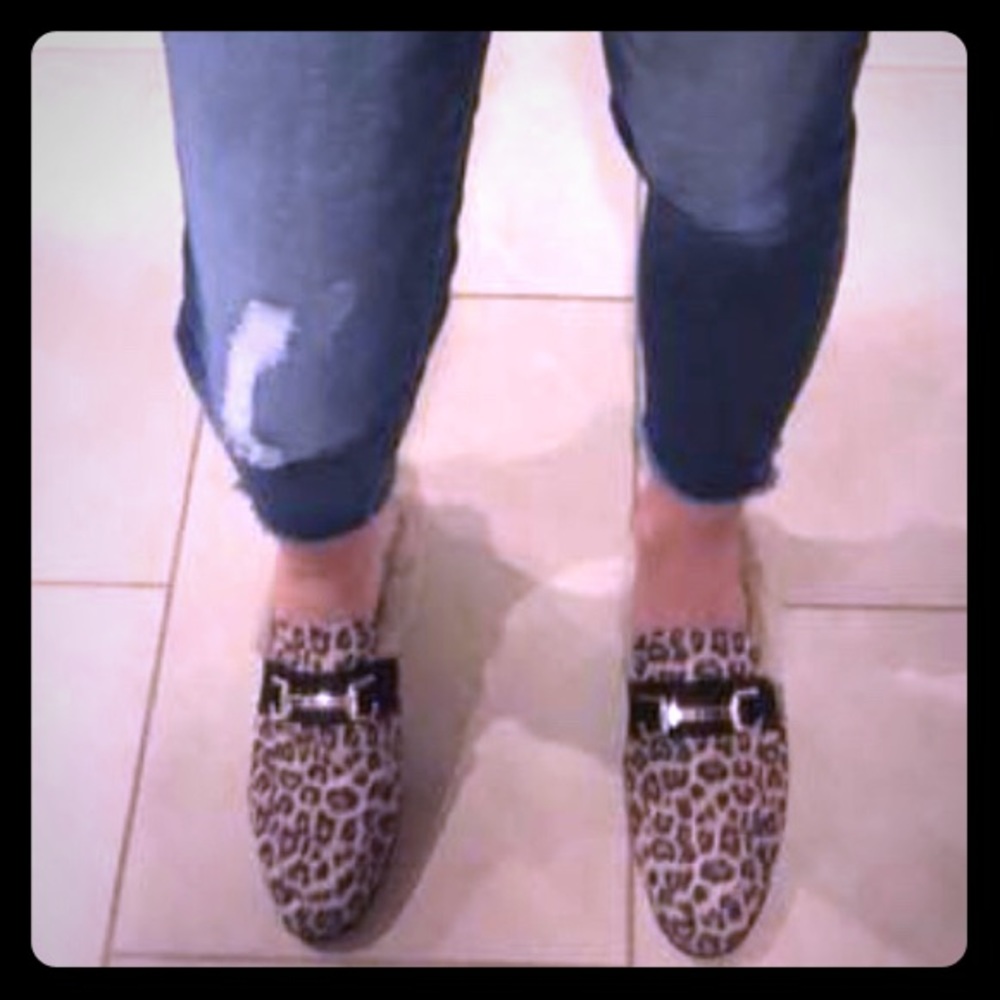 Leopard print mules with fur size 8